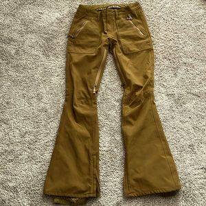 Women’s Burton Snowboarding Pants-XS & slim fit
